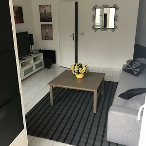 Jolie Petite Maison Hébergement de vacances